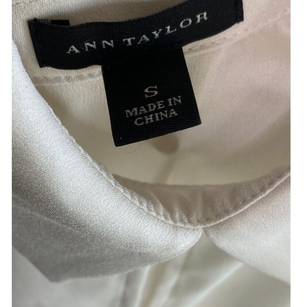Ann Taylor Collar Button Sleeveless Blouse Slit Hem Back Buttons S Ivory Cream - Picture 7 of 16